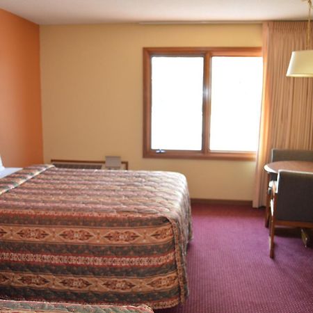 Old Towne Motel Westby Esterno foto