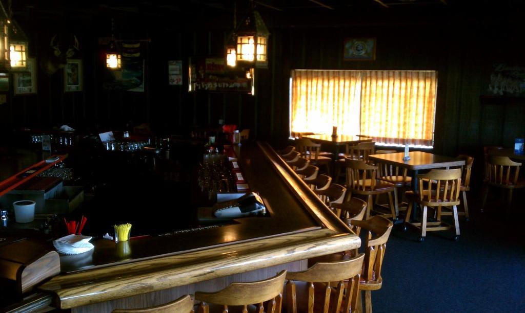 Old Towne Motel Westby Esterno foto