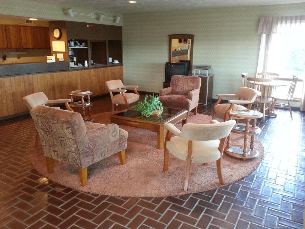 Old Towne Motel Westby Esterno foto