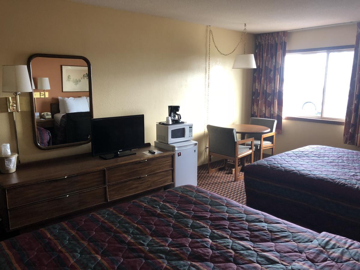 Old Towne Motel Westby Esterno foto